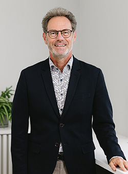 Reinhold Rösch, Personalleiter